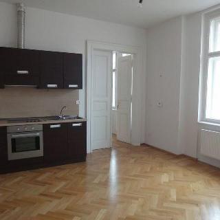 Prodej bytu 2+kk 45 m² Praha, Řeznická