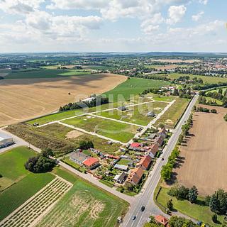 Prodej stavební parcely 1411 m&sup2; Chlumec nad Cidlinou
