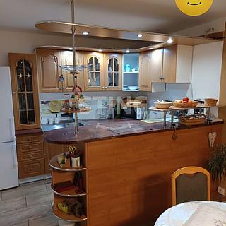 Pronájem bytu 5+kk 100 m&sup2; Strahovice