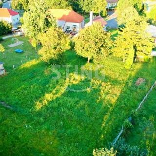 Prodej stavební parcely 750 m² Bezděkov