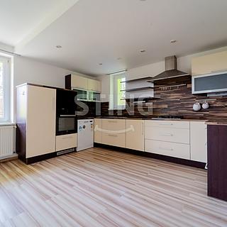 Prodej rodinného domu 279 m&sup2; Vřesina