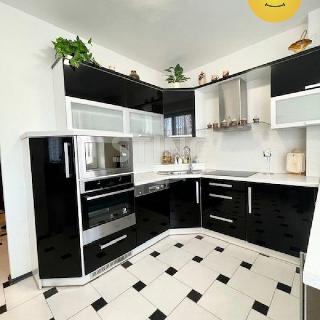 Pronájem bytu 2+kk 60 m² Hodonín, Národní třída