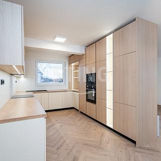 Prodej bytu 3+kk 81 m&sup2; Petrovice u Karviné