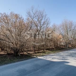 Prodej stavební parcely 860 m² Zubří