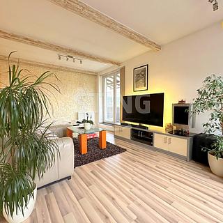 Prodej bytu 3+kk 86 m&sup2; Tišnov