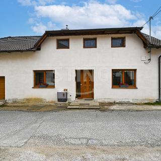 Prodej rodinného domu 238 m² Komňa