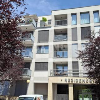 Pronájem bytu 1+kk a garsoniéry 40 m² Zlín, Sadová