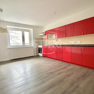 Pronájem bytu 1+1 61 m&sup2; Opava