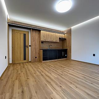 Pronájem bytu 2+kk 40 m&sup2; Česká Lípa