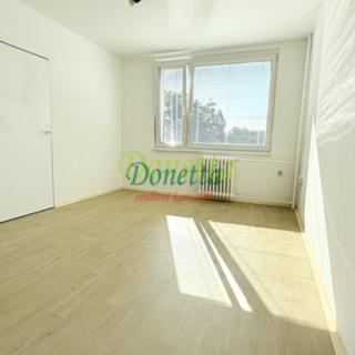 Pronájem bytu 3+1 55 m² Hradec Králové, Gebauerova
