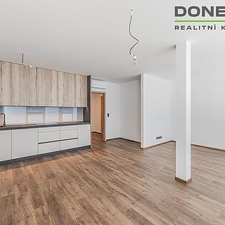 Prodej bytu 2+kk 76 m&sup2; Hradec Králové