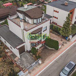 Prodej rodinného domu 240 m² Hradec Králové, 