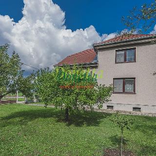 Prodej rodinného domu 120 m² Dobřenice, 