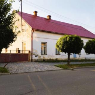 Prodej rodinného domu 180 m&sup2; Předhradí