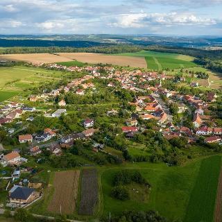 Prodej stavební parcely 1 121 m² Ketkovice