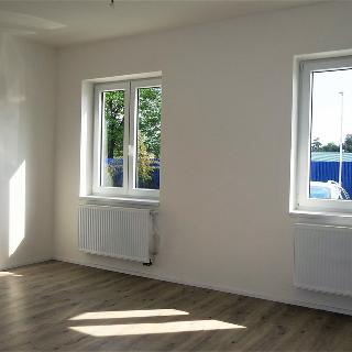 Pronájem bytu 1+kk a garsoniéry 33 m² Svitavy, Říční