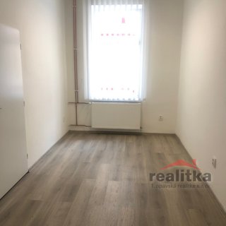 Pronájem kanceláře 13 m² Opava, Provaznická