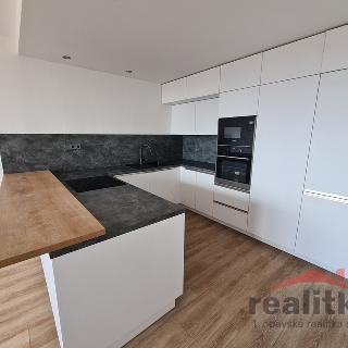 Pronájem bytu 2+kk 48 m² Opava, Zeyerova