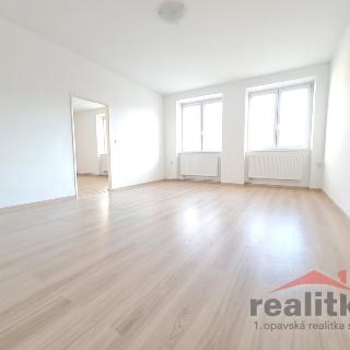 Pronájem bytu 2+1 76 m² Opava, Ostrožná