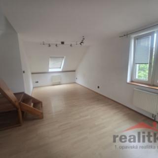 Pronájem bytu 3+1 80 m² Opava Předměstí, třída Spojenců