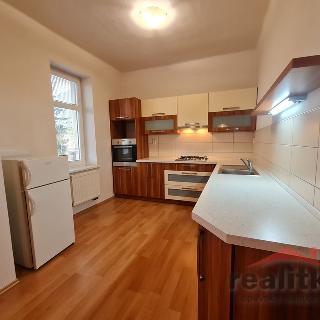 Pronájem bytu 2+1 79 m² Opava, Palackého