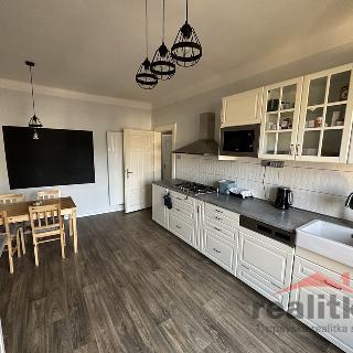 Pronájem bytu 2+1 72 m² Opava, Jaselská