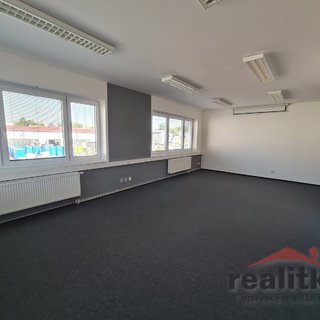 Pronájem skladu 317 m² Opava, Krnovská