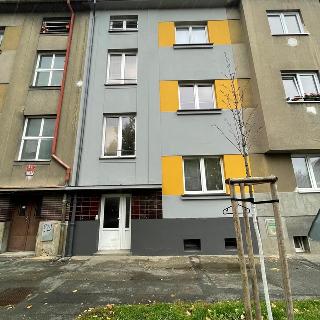 Pronájem bytu 1+kk a garsoniéry 40 m² Plzeň, Plzenecká