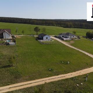 Prodej stavební parcely 936 m² Trnová