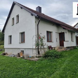 Pronájem rodinného domu 86 m² Všeruby