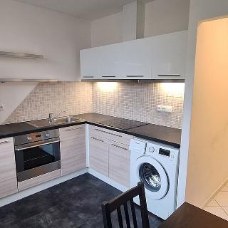 Pronájem bytu 1+1 32 m² Vyškov, Jarní