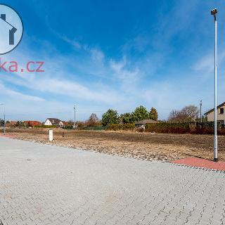 Prodej stavební parcely 800 m² Obříství, 