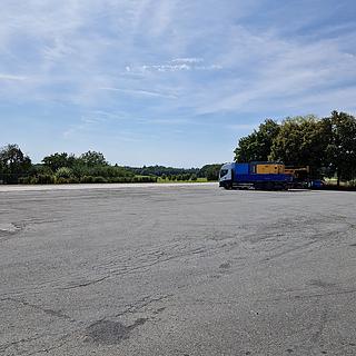 Prodej komerčního pozemku 2662 m&sup2; Dolní Újezd