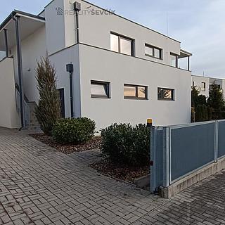 Prodej bytu 2+kk 55 m² Hluboká nad Vltavou