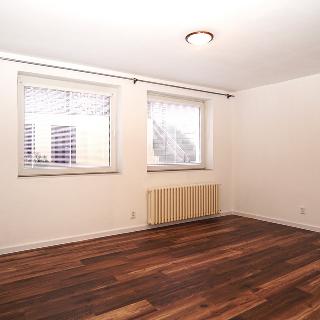 Pronájem bytu 1+kk a garsoniéry 25 m² Kladno, Havířská