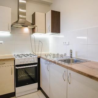 Prodej bytu 1+kk a garsoniéry 32 m² Praha, 5. května