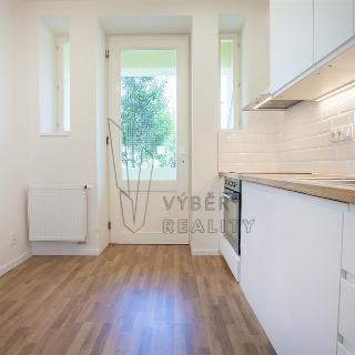 Pronájem bytu 2+1 46 m² Praha, Moskevská