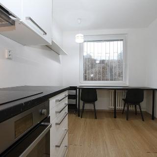 Prodej bytu 4+1 97 m² Praha, Kardašovská