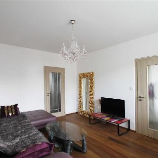 Prodej bytu 2+1 58 m² Praha, Svépomoci