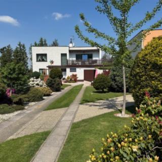 Prodej rodinného domu 242 m² Praha
