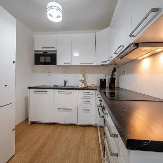 Prodej bytu 4+1 97 m² Praha, Kardašovská