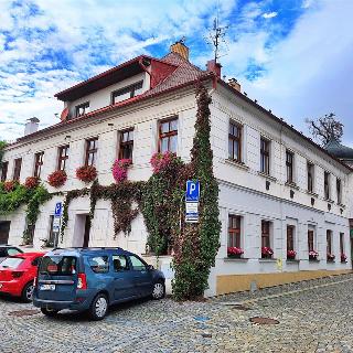 Pronájem bytu 3+1 80 m² Jindřichův Hradec, Na Hradbách