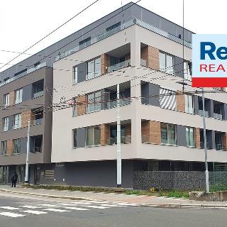 Pronájem bytu 2+kk 53 m² Pardubice, Štrossova