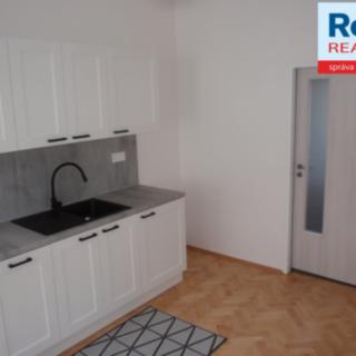 Pronájem bytu 2+1 60 m² Liberec II-Nové Město, Valdštejnská