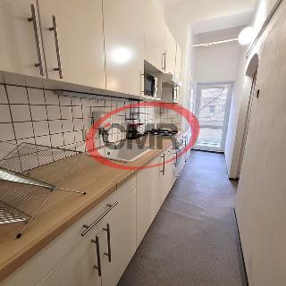 Prodej bytu 1+kk a garsoniéry 38 m² Praha, Biskupcova