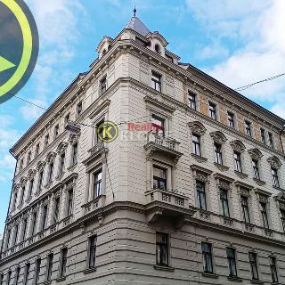 Pronájem bytu 2+kk 84 m² Praha, Pštrossova