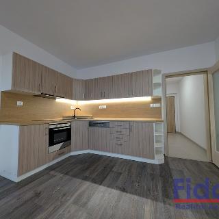 Pronájem bytu 2+kk 57 m² Klatovy, Voříškova