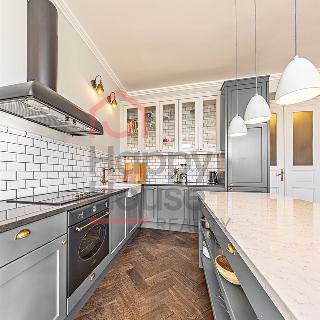 Pronájem bytu 3+kk 92 m² Praha, Jenštejnská