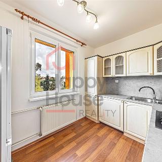 Pronájem bytu 2+1 60 m² Praha, Káranská