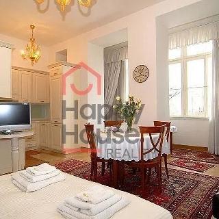 Pronájem bytu 1+kk a garsoniéry 48 m² Praha, Italská